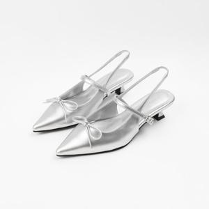 [신난다슈] 여성 슬링백 힐 4cm 스틸레토 슬링백 구두 펌프스 발편한 쿠션 FL257002 실버