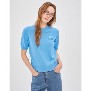 질스튜어트 뉴욕 여성 24FW 시즌오프 캐시미어 30% 블루 레터링 로고 자수 반팔 니트 JSSW4D833B2