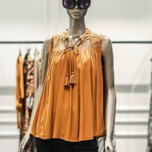 [알렉시스엔] 제시뉴욕 시스루 민소매블라우스 JC55NSBR5410