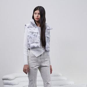 [에고이스트]포켓 셔링 포인트 크롭 다운 베스트 (EQ4NV962)