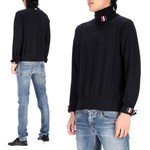 톰브라운 남성 라운드넥 니트 MKA475A Y1014 415_86327984