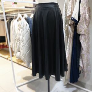 [르샵]A라인 레더 미디 스커트(L1C45LSK020)_BP