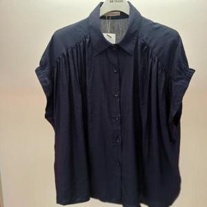 Latium HC06 품넉넉한 캡소매 커튼 카라 반팔 셔링 무지 셔츠블라우스 T2531bl07N