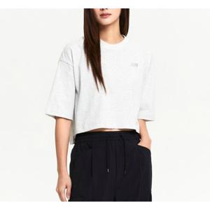 뉴발란스 WOMEN 스몰로고 오버핏 반팔티 AA NBNEE4S082 15 75