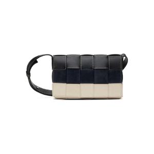 Bottega Veneta 메신저백 블랙   화이트 카세트 메신저백 251798M170020