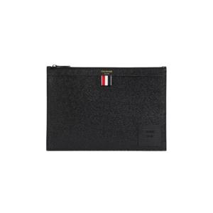 톰브라운 페블 그레인 레더 사선 브래스 라벨 스몰 도큐먼트 홀더 블랙 MAC124A-00198-001