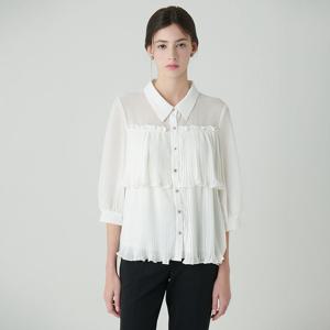[SATIN] 티어드 주름포인트 블라우스 S242N251
