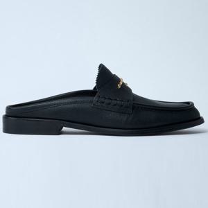 25 FW 알렉산더 왕 Carter 카터 로고 아플리케 그레인 레더 뮬 로퍼 블랙 30325F039 001