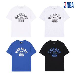 NBA N252TS020P 공용 오버핏 팀 아치 그래픽 반팔 티셔츠 STG