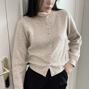 [올리비에스클로젯] 골지 단추 라운드넥 울 가디건_O2508CD034C