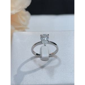 로이드 L-DIAMOND 1캐럿 로열 페어컷 솔리테어 반지 LRD24001D