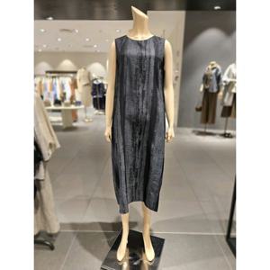 보니스팍스 (B1G22WOP060) 프린트 민소매 롱 원피스