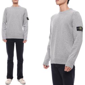 [스톤아일랜드] 24FW 남성 와펜 패치 크루넥 울 니트 (8115508A3 V0M64 24F)