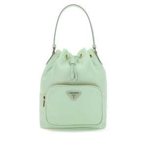 PRADA 파스텔 그린 리나일론 버킷백 1BH038VUOORV44 F0934