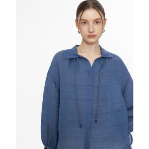 닥스 여성 24SS 50%세일블루 스트라이프 조직감 셔링디테일 긴팔블라우스 DLBL4B307B3