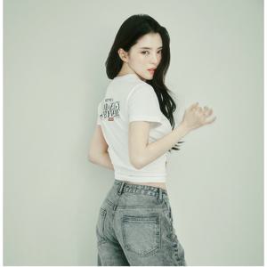 [지오다노]여 여름 미니핏 면 코튼 그래픽 크롭 프린트 반팔 티셔츠 라운드 면티 395504