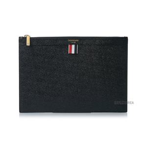 [톰브라운] FW25 남성 페블 그레인 클러치백 MAC019L 00198 001