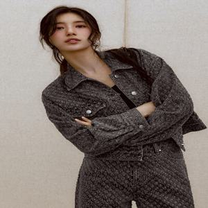 [SUZY] 전판 핫픽스 데님 자켓 YP7D0855
