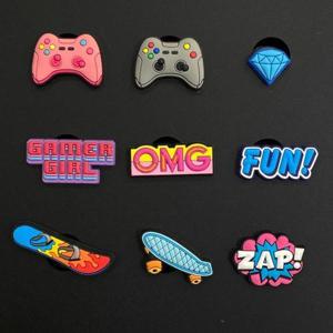 크록스 HC02 핑크 게임기 JIBBITZ 매장발송 CROCS 신발 꾸미기 악세사리 참