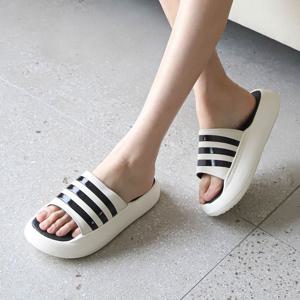 높은 삼선슬리퍼 세줄 학생실내화 사무실 통굽슬리퍼 층간소음방지 거실화 (2color)