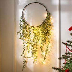 원형 솔가지 행잉 커튼 트리