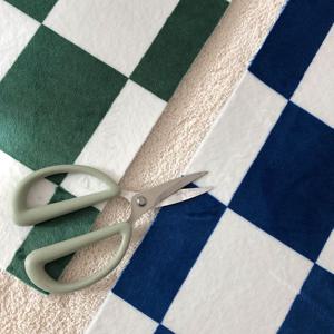 체크 맞춤 러그 DIY 셀프 인테리어 시공 잘라쓰는러그 카페트 주문제작 체커보드
