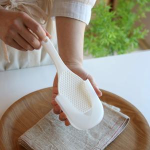일본 이노마타 밥알이 잘 붙지 않는 엠보싱 밥주걱 홀더 세트 밥솥 부착