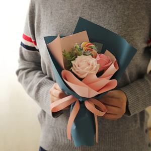 레인보우 비누꽃 사탕꽃다발 (핑크로즈)