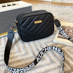 TEMU 여성용 조절 가능한 와이드 숄더 스트랩 & 손목 스트랩이 있는 가벼운 퀼팅 크로스바디 백 - 기하학 패턴 소형 스퀘어 파우치, 출퇴근 및 캐주얼 아웃핑 액세서리, 다양한 컬러, 모던한 디자인