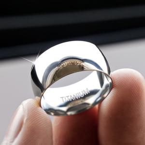 TEMU 1개 8mm 남성 패션 티타늄 스틸 반지, 내구성, 모던, 무충전, 합성 석, 비즈니스 스타일, 싱글 반지, 남성용, 생일 선물, 일상적인 경우, 파티 경우, 음악 축제, 데이, 마디 그라 데이, 성 패트릭 데이, 배터리 없음