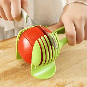 TEMU 1pc 다기능 주방 슬라이서 - 수동 레몬 토마토 계란 홀더, 둥근 과일 및 채소 슬라이서 헬퍼, 편리한 비전기 주방 도구, 안전한 플라스틱 절단 도우미, 식품 접촉 안전