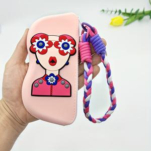 TEMU 하트 리프 1개 세련된 여행용 파우치 - 컬러풀 브레이디드 스트랩, 플로럴 & 패션 안경 디자인 여성용 보호 케이스, 립스틱·이어폰·액세서리 정리함 - 엄마와 여자친구를 위한 귀여운 선물, 액세서리 홀더, 트렌디한 휴대용 소형 보관함, 이어폰 거치대, 패션 애호가를 위한 내구성 있는 플라스틱 제품