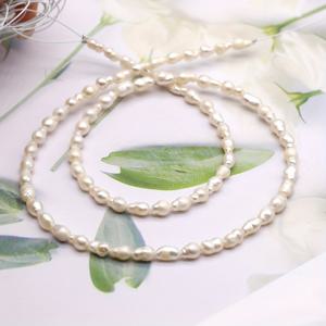 TEMU 1줄, 화이트 내추럴 라이스 펄 비딩, 빈티지 스타일 여성용 진주 구슬, 0.3-0.4cm, DIY 목걸이 귀걸이 팔찌 발찌 장식 액세서리 - 신부 들러리 생일 파티 결혼식 주얼리 만들기 용품, 독특한 어머니의 날, 갈렌타인 데이, 부활절 선물, 길이 33-35cm