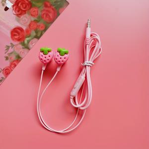 TEMU 귀여운 DIY 만화 주얼리 장식이 있는 3.5mm 유선 이어폰, 내장 마이크 및 볼륨 조절 기능, 직접 연결 가능, HD 통화, 편안한 새 디자인 핑크색 유선 헤드셰드, 일상 사용에 적합, 생일 선물, 휴가 및 졸업 파티 선물, 러닝, 음악용, 학생용 유선 헤드셋, 휴대폰, 노트북, 태블릿 및 데스크탑과 호환 가능한 스마트폰, 3.5mm 기기용