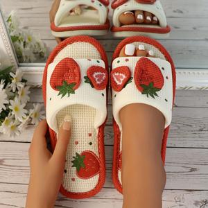 TEMU 여성용 3D 딸기 디자인 슬리퍼 - 부드러운 원단 & PVC 밑창, 귀여운 만화 하트 & 딸기 패턴, 사계절 내내 편안함, 손세탁 가능, 실내외 사용 가능한 슬립온 홈슈즈, 실내 신발 | 재미있는 신발 | 내구성 있는 여성 슬리퍼