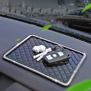 TEMU 1pc 장식 대형 체크무늬 자동차 방지 매트, 전화 및 내비게이션용 범용 실리콘 대시보드 패드, 창의적인 자동차 인테리어 액세서리