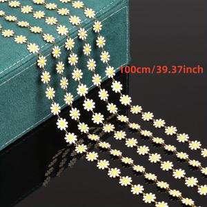 TEMU 1m/39.37인치 0.9cm 데이지 비드 체인 - DIY 팔찌, 목걸이, 귀걸이를 위한 화이트 & 옐로우 데이지와 퍼플 센터가 있는 16K 금도금 구리 꽃 장식 재료 - 패션 공예 액세서리