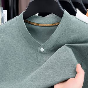 TEMU 남성용 통기성 좋은 여름 반팔 티셔츠 - 캐주얼 경량 V넥 반팔, 지퍼 디테일 및 버튼 클로저, 주말 착용에 이상적, 단색, 약간의 스트레치 재질