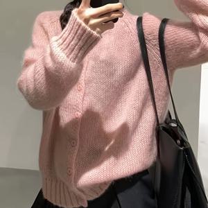 TEMU 프렌치 스타일 우아한 여성용 가디건 - 소프트 핑크 라운드 넥 버튼 프론트 반팔 스웨터, 루즈핏 소형 사이즈 친화적 기계 세탁 가능 가을 겨울 레이어링 피스, 귀여운 스웨터, 캐주얼 웨어, 리브드 질감, 편안한 원단