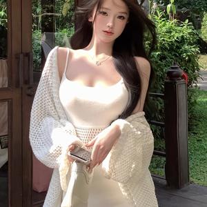 TEMU 여성용 섹시한 오프숄더 바디콘 드레스 - 컷아웃 디테일이 있는 스트레치 미디 스커트, H라인 실루엣 & 얇은 끈으로 봄/여름용, 한국 스타일의 시크한 스타일, 캐주얼부터 포멀까지 다재다능