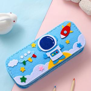 TEMU 1 세트 수제 재봉 재미있는 필통 키트, DIY 자수 초보자 공예 미술, 폴리에스터 재봉 재료 팩 필통, 생일 선물 테마, 선물 및 휴일을 위한 창의적인 미술 세트|필통