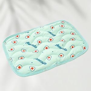 TEMU 반려동물 냉각 아이스 매트, 고양이 침대, 개 침대, 아이스 쿨 수면 패드, 세탁 가능한 아이스 매트, 여름 동안 반려동물을 시원하고 편안하게 유지합니다. 소형, 중형 및 대형 개와 고양이에 적합, 개 차량 시트 쿠션/주문 할로윈/크리스마스