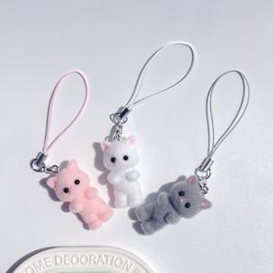 TEMU 3pcs 귀여운 레진 플로우 람 클러스터 고양이 키체인 - 내구성 있는 플라스틱 재질로 만든 부드러운 만화 고양이 액세서리, 가방, 폰, 헤드폰에 이상적 - 친구와 졸업 시즌을 위한 이상적인 선물, 졸업 선물 아이템|재미있는 디자인|내구성 있는 플라스틱 키체인