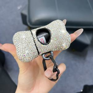 TEMU 강아지용 럭셔리 휴대용 배설가 가방 디스펜서 - 스파크링 라인스톤 장식된 스쿠플 홀더, 블랙 체인, 내구성 있는 플라스틱 애완동물 폐기물 보관함, 편리함과 스타일을 위한 애완동물 폐기물 디스펜서, 세련된 애완동물 액세서리, 우아한 애완동물 액세서리, 배터리 없음