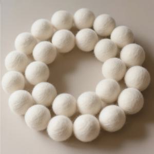 TEMU 50개 화이트 울 펠트 볼 - 2cm 소프트 DIY 공예 재료, 뜨개질 및 바느질용 다목적 액세서리