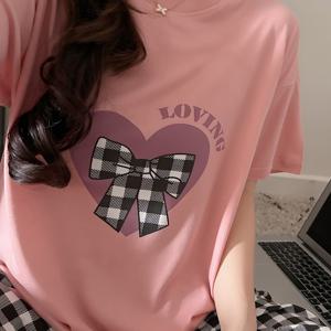 TEMU 여성용 캐주얼 여름 파자마 세트, 리본과 하트 디자인 - 편안한 라운드 넥, 반팔, 폴리에스터, 성인용 패턴된 잠옷, 집에서 편안하게 입을 수 있는 편안한 핏, 편안한 핏 파자마 | 캐주얼 스타일 | 폴리에스터 소재