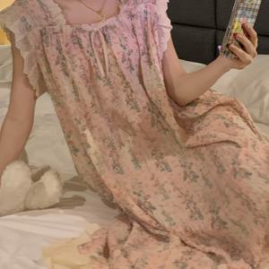 TEMU LLU 여성용 여름 얇은 민소매 패딩 브라가 있는 나이트가운, 플로럴 프린트 홈웨어, 잠옷, 달콤한 디자인, 여성스러운 수면복, 가벼운 원단, 편안한 파드드 니트 드레스, 민소매 슬리브리스 나이트가운, 숙녀 라운지웨어, 성인 잠옷