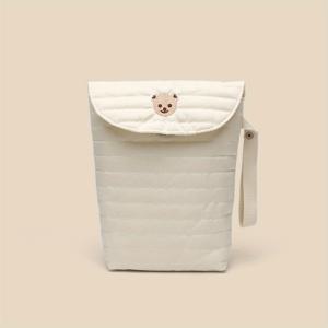TEMU 귀여운 곰 자수가 있는 세련된 화이트 퀼팅 디아퍼 가방 - 대용량, 휴대용 엄마 토트, 조절 가능한 어깨 스트랩, 외출, 디아퍼 가방, 엄마 필수품 캐리어, 재미있는 디자인, 내구성 있는 구조