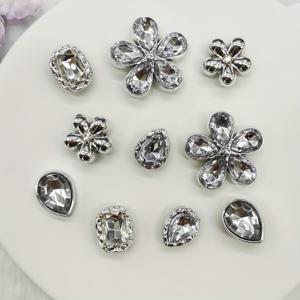 TEMU 10개 ABS 수지 은은한 금색 고급 꽃 신발 매력적인 장식 블링 라인스톤 나비 신발 장식 DIY 분리 가능한 하트 모양 신발 액세서리 다기능 아름다운 신발 클립 여성용 샌들 슬라이드 슬리퍼 생일 파티 선물