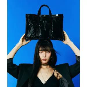 스위치 TOTE BRIEF 001 WIDE M Glossy Black 167769